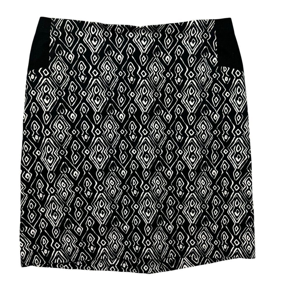 Chicos Skirt Womens 2 Large Black White Geometric Print Flat Front Preppy A-Line